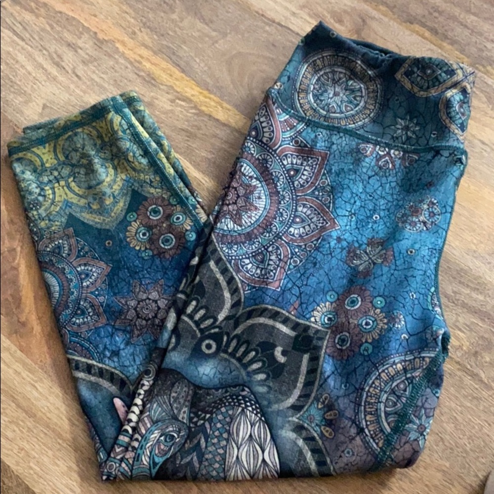 Evolution and Creation Elephant Leggings